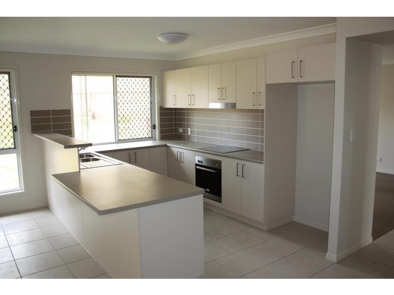 14 Forest Oak Court, Chuwar QLD 4306