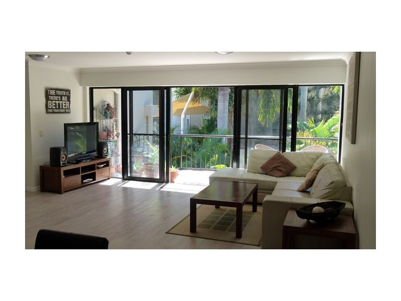 30/1 Great Hall Dve, Nobby Beach QLD 4218
