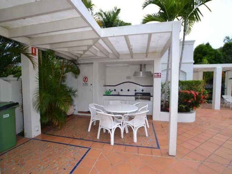 07/100 Cotlew St East, Southport QLD 4215