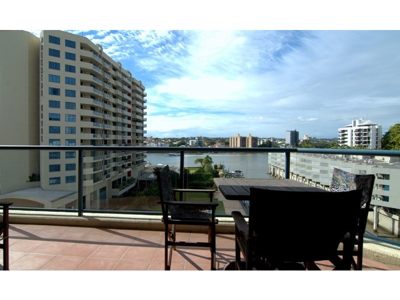 6E/35 Ferry Street, Kangaroo Point QLD 4169