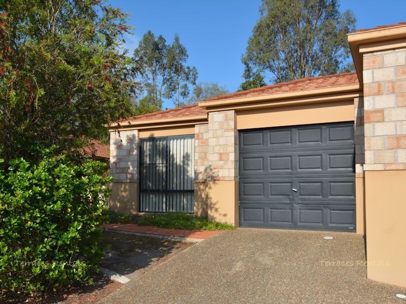 1a/24 Amsonia Court,, Arundel QLD 4214
