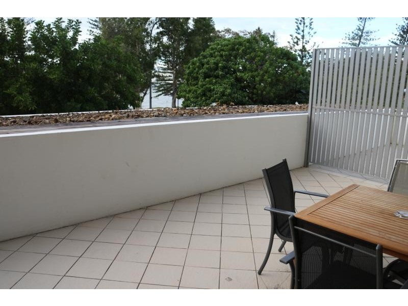 102/89 Landsborough Avenue, Scarborough QLD 4020