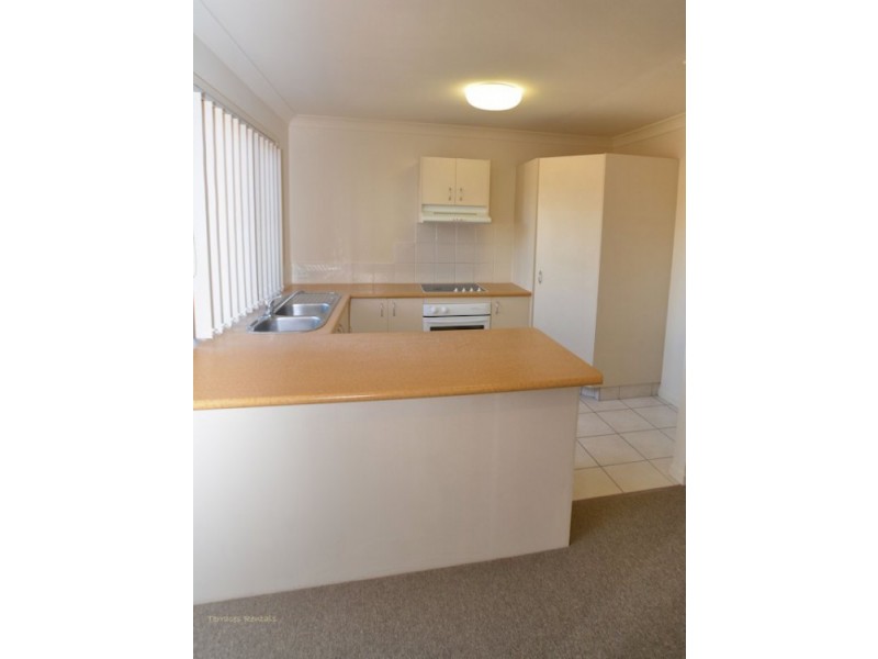1b/24 Amsonia Court,, Arundel QLD 4214