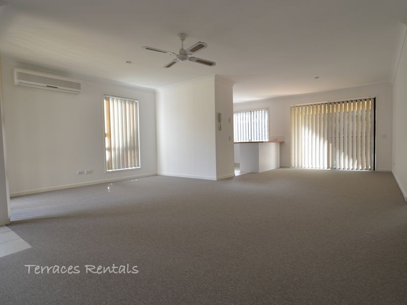 1c/24 Amsonia Court,, Arundel QLD 4214