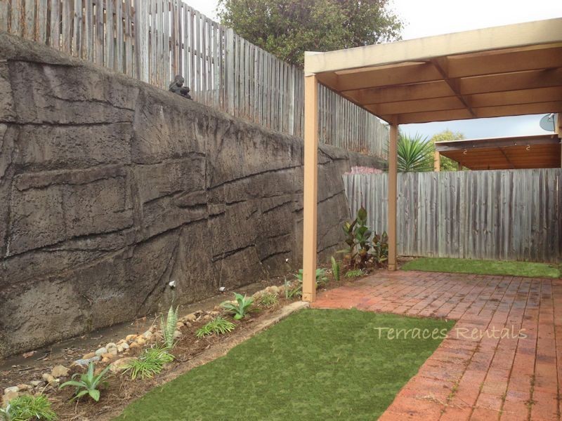 1c/24 Amsonia Court,, Arundel QLD 4214