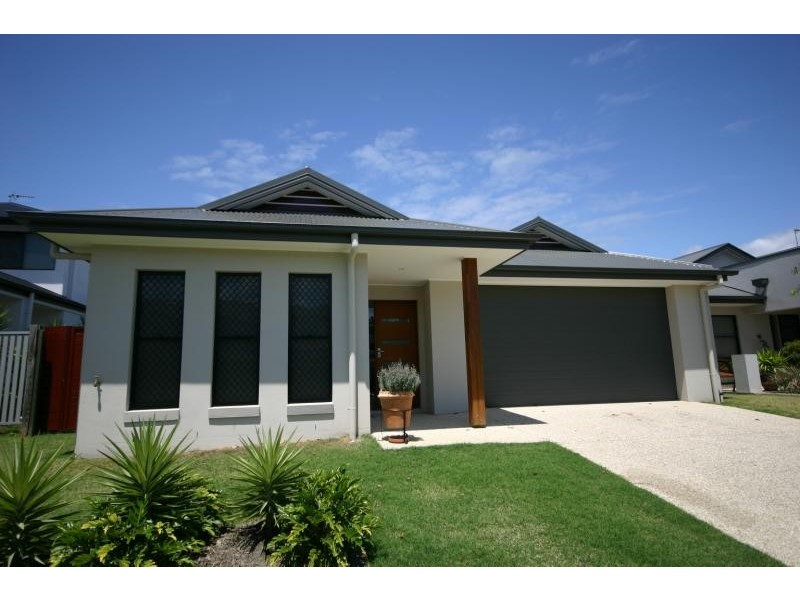 19 Santa Barbara Road, Hope Island QLD 4212