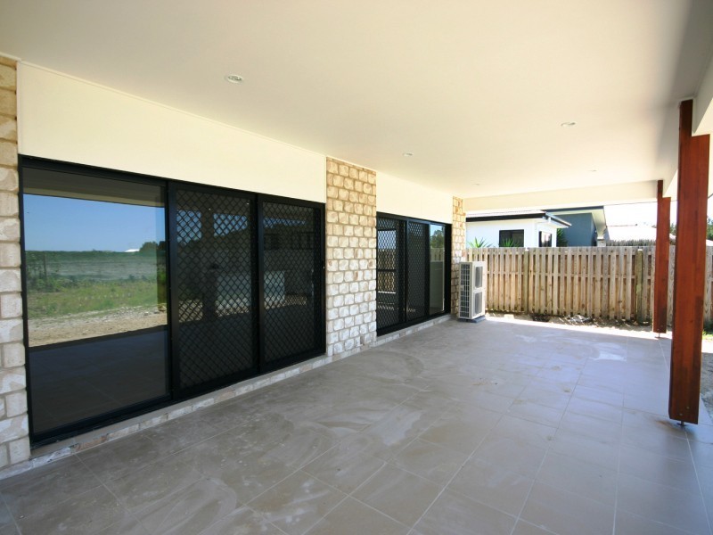 19 Santa Barbara Road, Hope Island QLD 4212