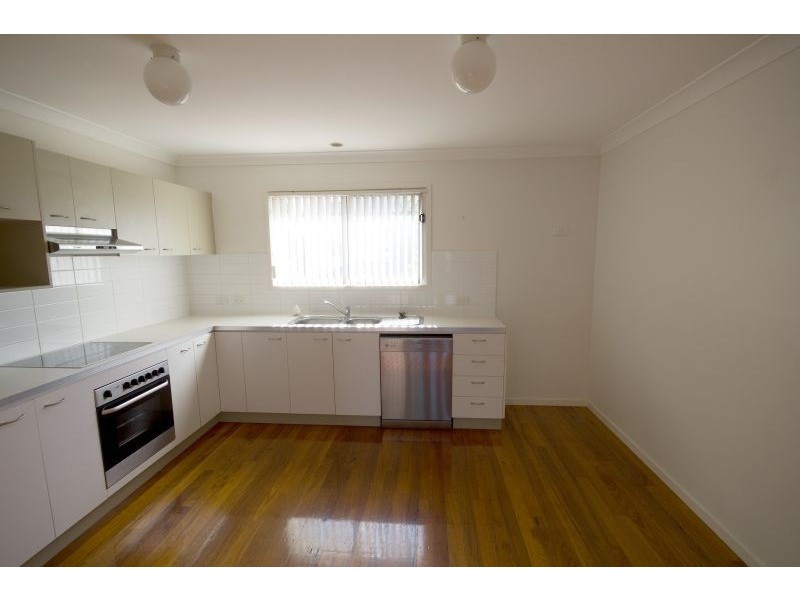 83 Dibar Street, Wynnum QLD 4178