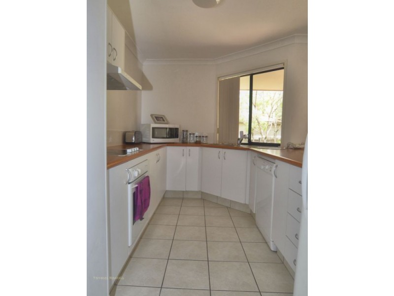 1d/24 Amsonia Court,, Arundel QLD 4214