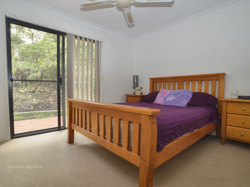 1d/24 Amsonia Court,, Arundel QLD 4214