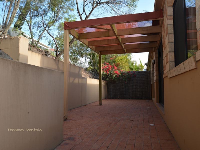 1e/24 Amsonia Court,, Arundel QLD 4214