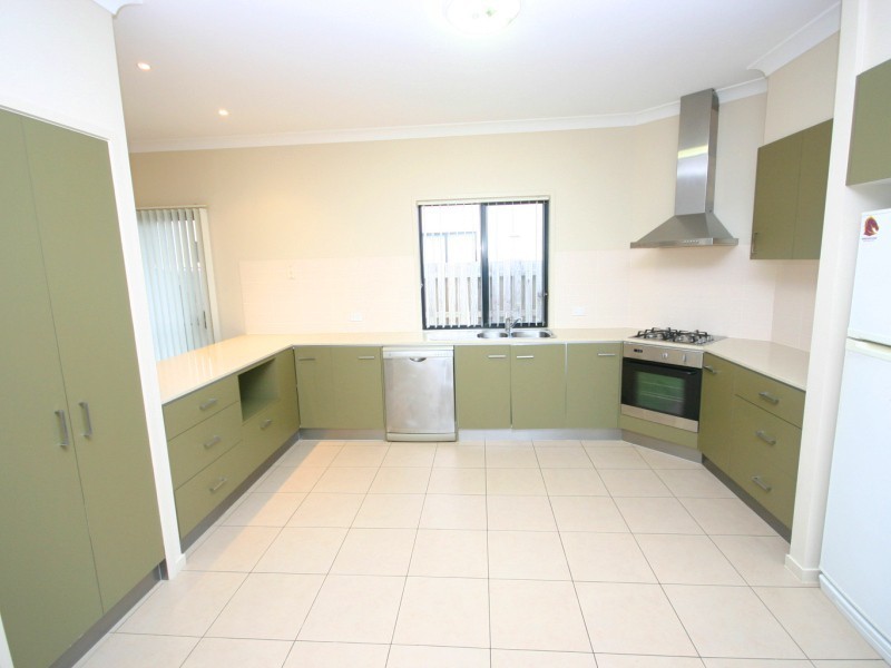 72/19 Santa Barbara Road, Hope Island QLD 4212