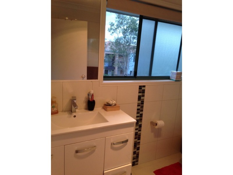 21 Regensberg Close, Varsity Lakes QLD 4227