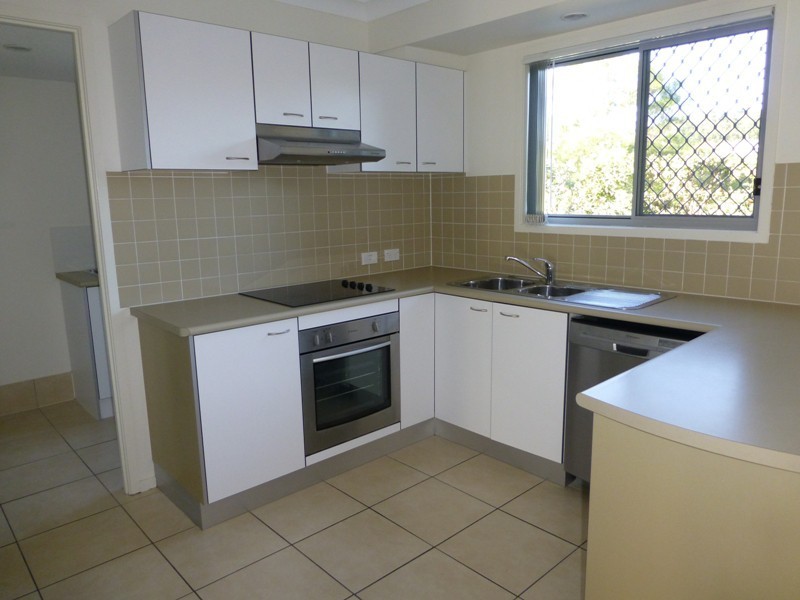 30 Carmarthen Circuit, Pacific Pines QLD 4211