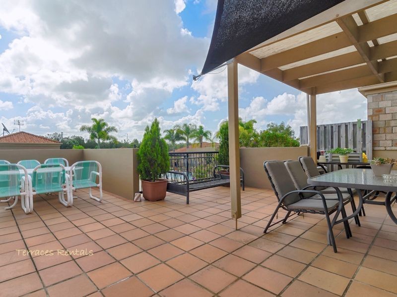 01/24 Amsonia Court,, Arundel QLD 4214