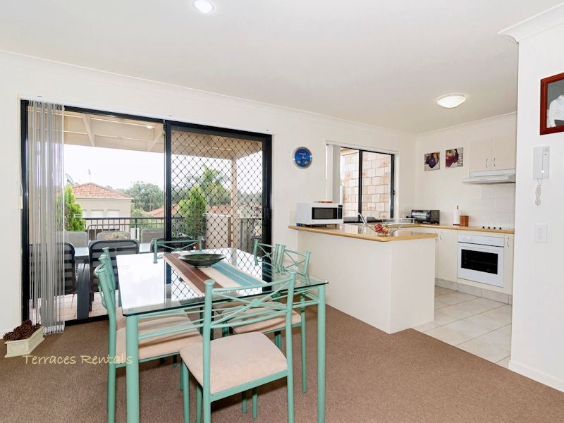 01/24 Amsonia Court,, Arundel QLD 4214