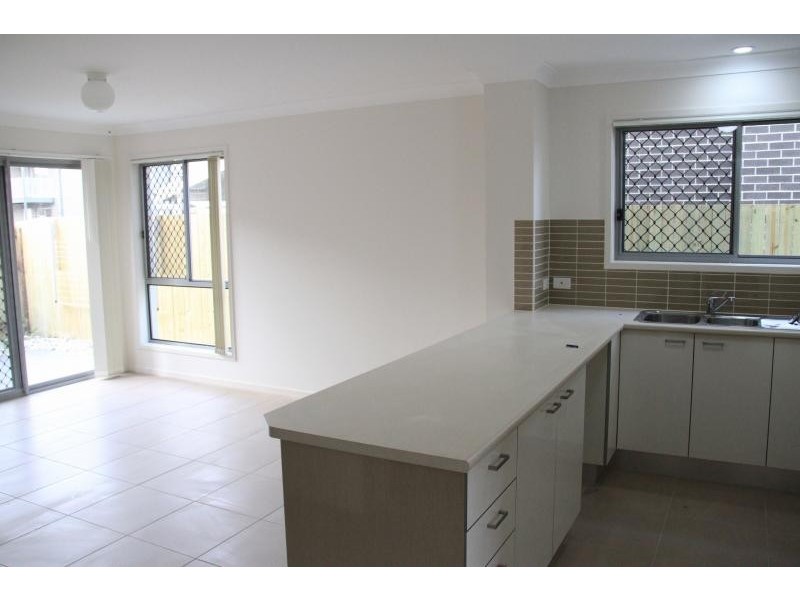 6 Clearwater Street, Bethania QLD 4205