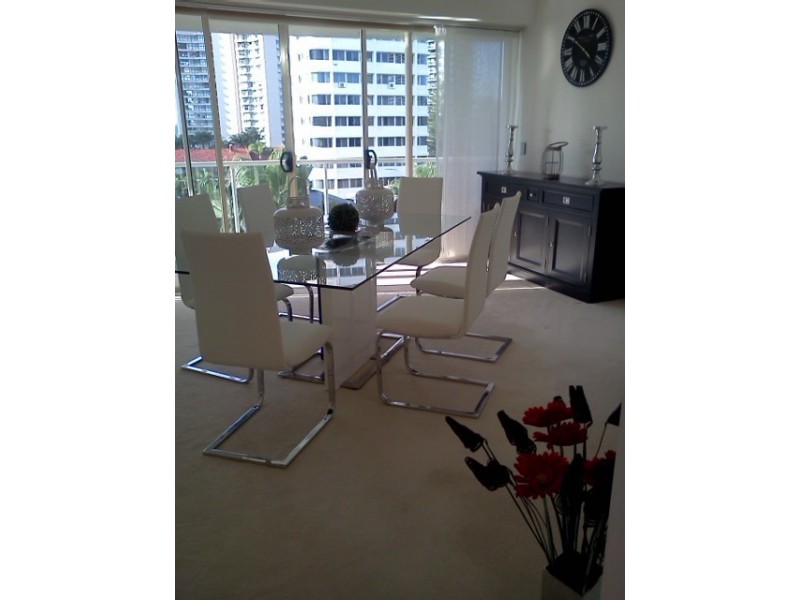 1051/1 Lennie Avenue, Main Beach QLD 4217