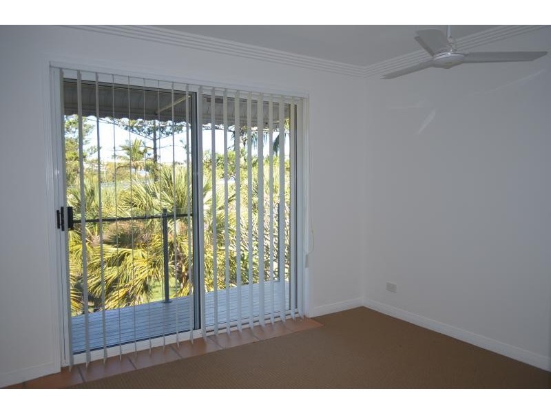 1/181 Stanhill Drive, Chevron Island QLD 4217