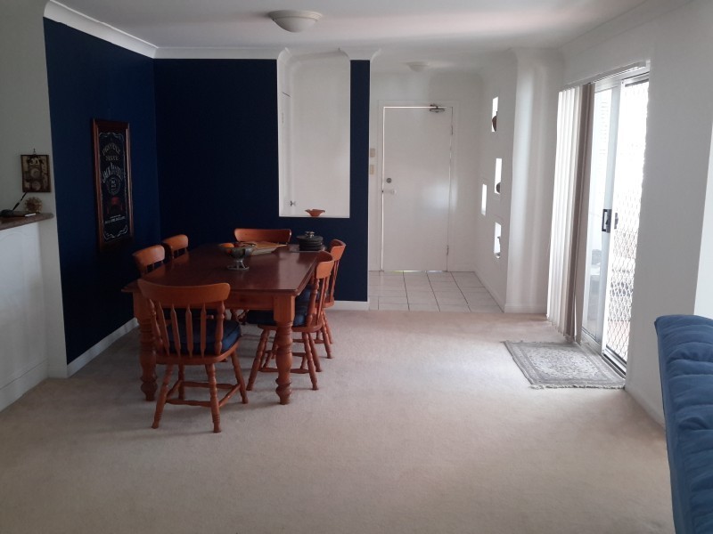 8/100 Cotlew St East, Southport QLD 4215