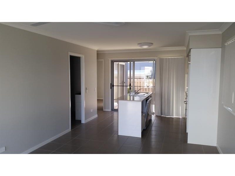 U74/10 Crayfish Street, Mountain Creek QLD 4557