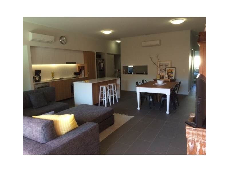 13/2 Garden Terrace, Newmarket QLD 4051