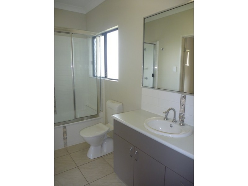 35 Euro Boulevard, Kirwan QLD 4817