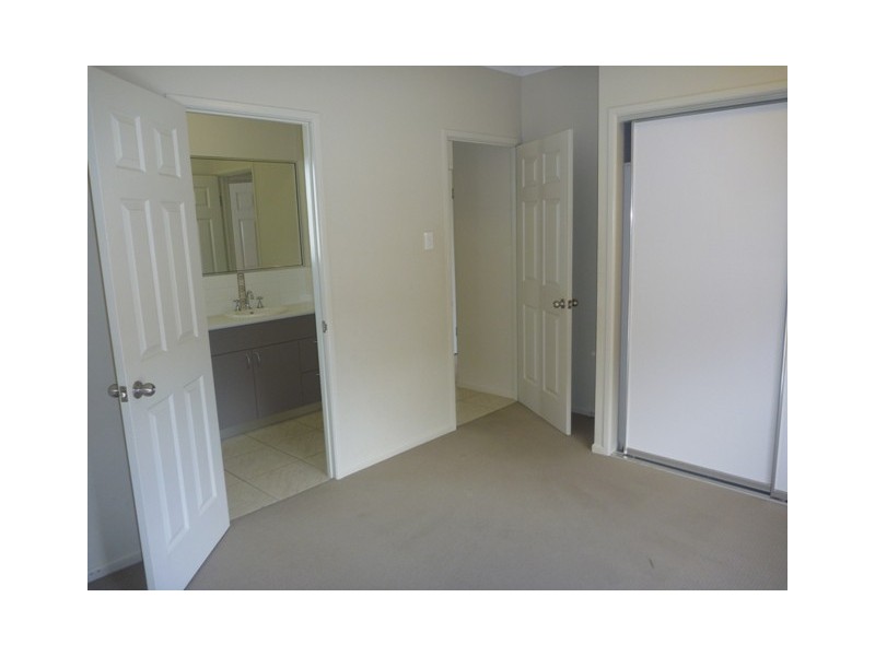 35 Euro Boulevard, Kirwan QLD 4817