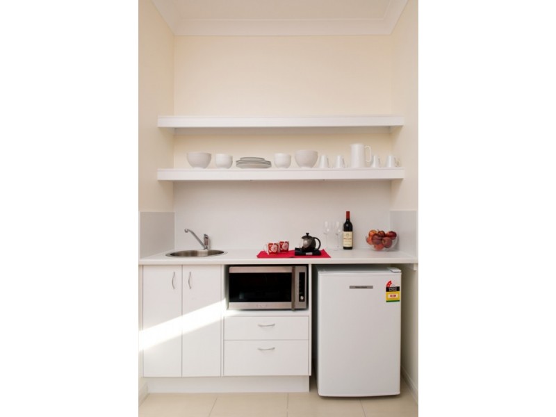 8 Hinley Avenue, Maroochydore QLD 4558