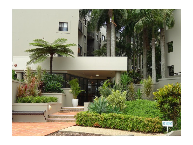 B03/1 Great Hall Dve, Nobby Beach QLD 4218