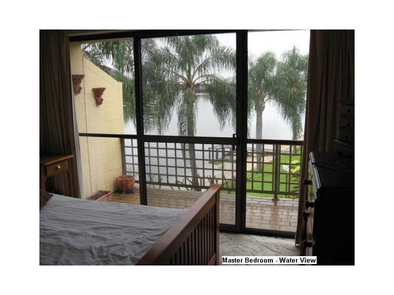 114/111 Markeri Street, Mermaid Waters QLD 4218