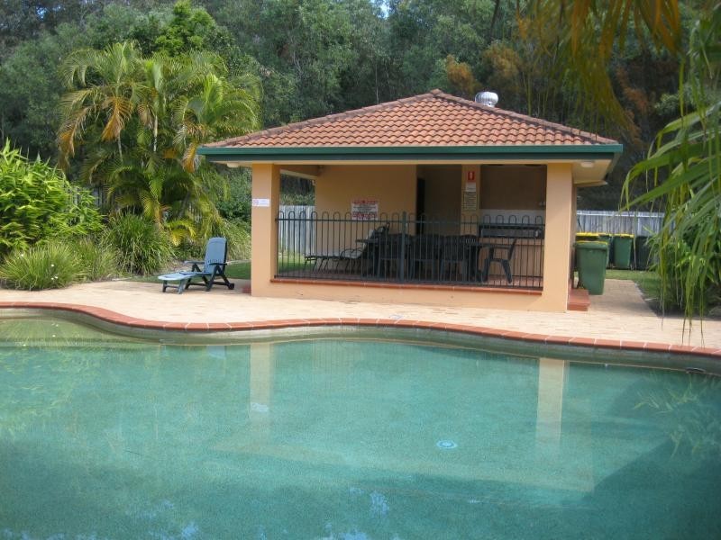 1/156 Green Acre Drive, Arundel QLD 4214