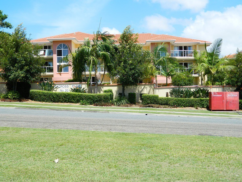 16 Sykes Court, Southport QLD 4215