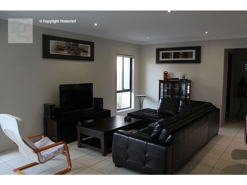 */15 Millpond Court, Upper Coomera QLD 4209