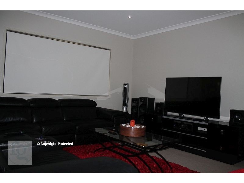 */15 Millpond Court, Upper Coomera QLD 4209