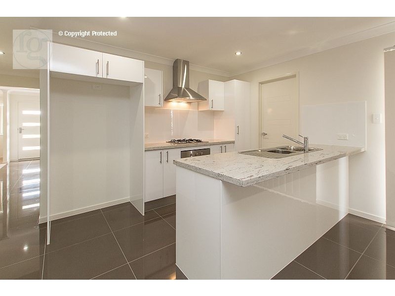 */3 Winterpeak Close, Yarrabilba QLD 4207