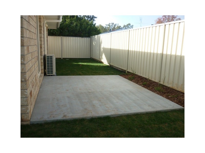 2/76 Zeller Street, Chinchilla QLD 4413