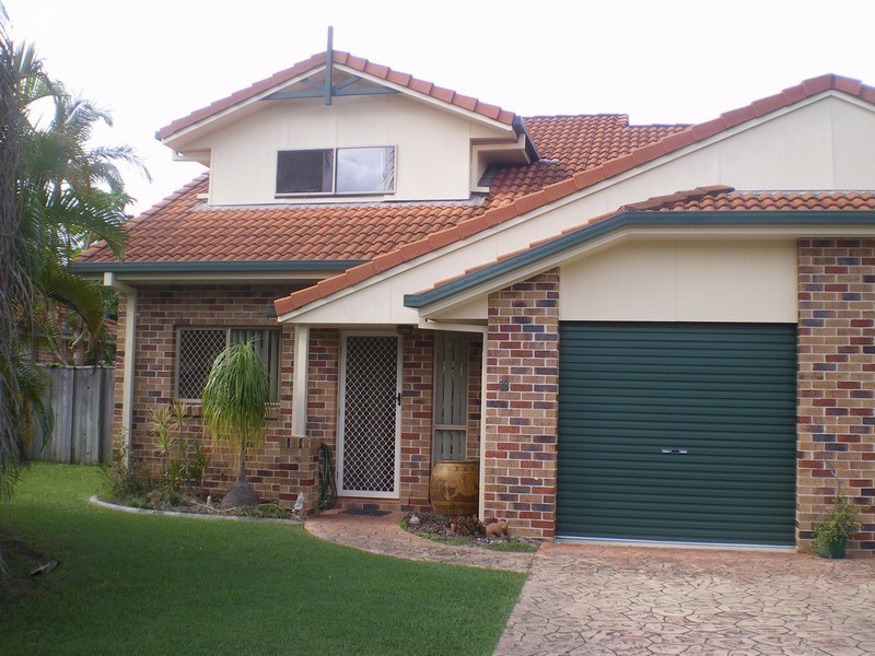 272 Oxley Drive, Runaway Bay QLD 4216