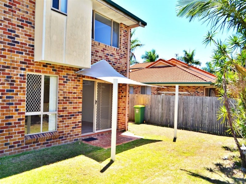 272 Oxley Drive, Runaway Bay QLD 4216
