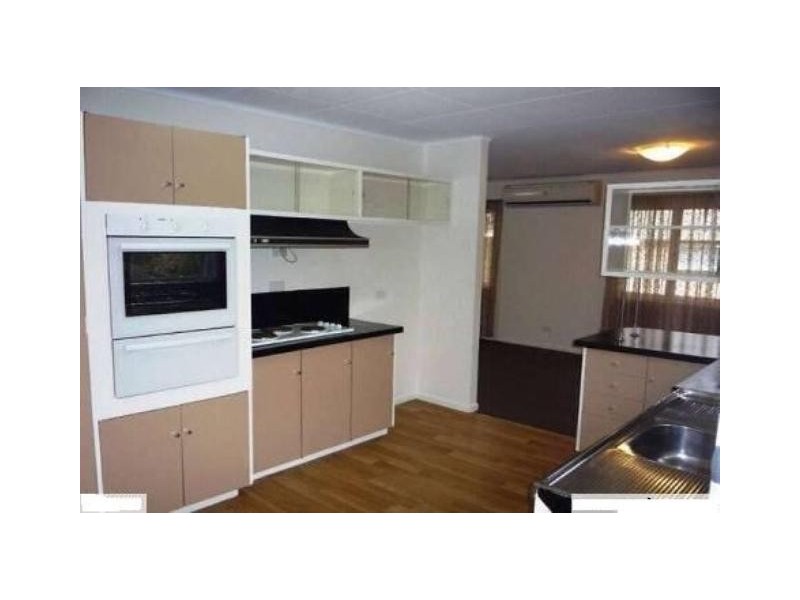 50 Grout Street, Macgregor QLD 4109