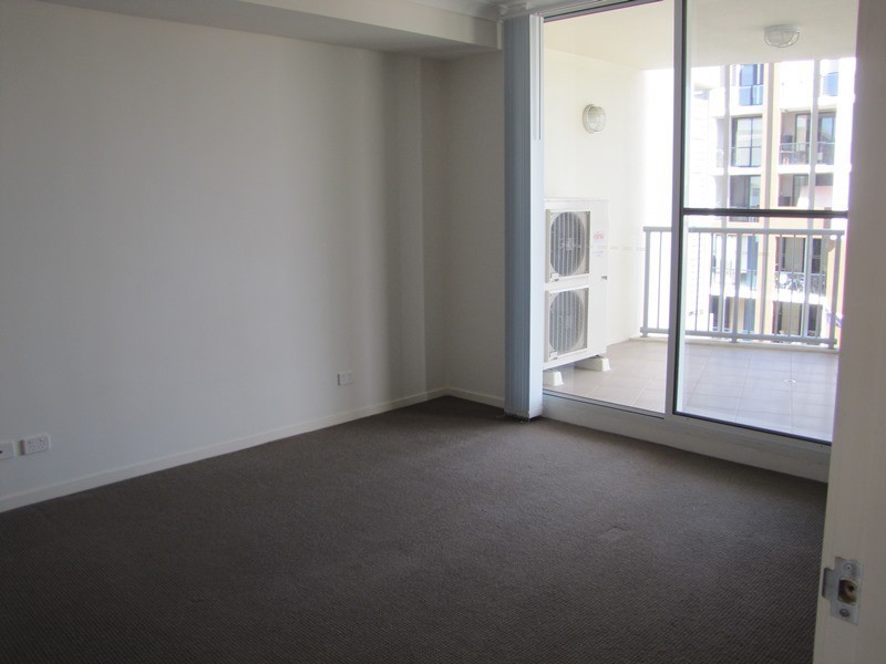 889/51 Playfield Street, Chermside QLD 4032