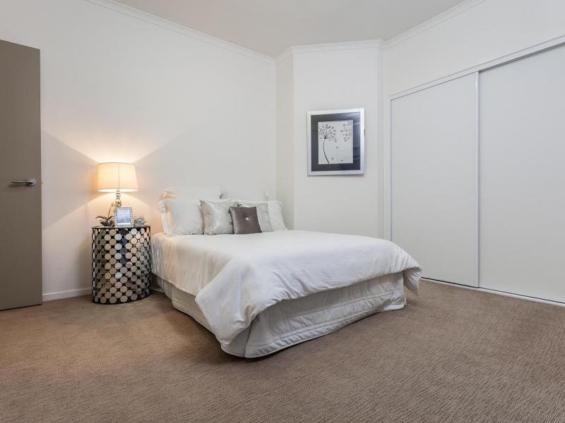 30 Riverview Terrace, Indooroopilly QLD 4068