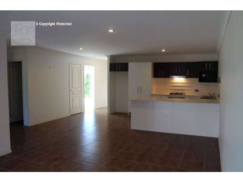 2/15 Jones Street, Coomera QLD 4209