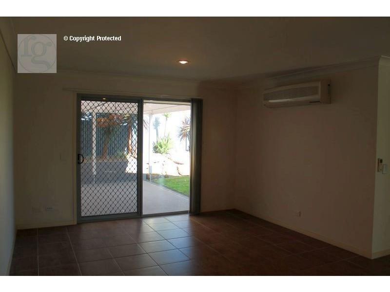 2/15 Jones Street, Coomera QLD 4209