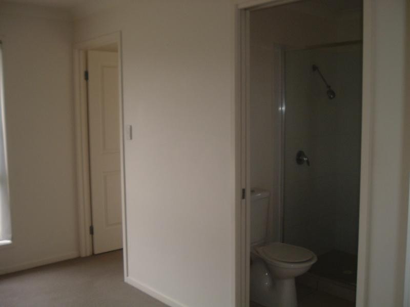 10 Allart Ct, Marsden QLD 4132