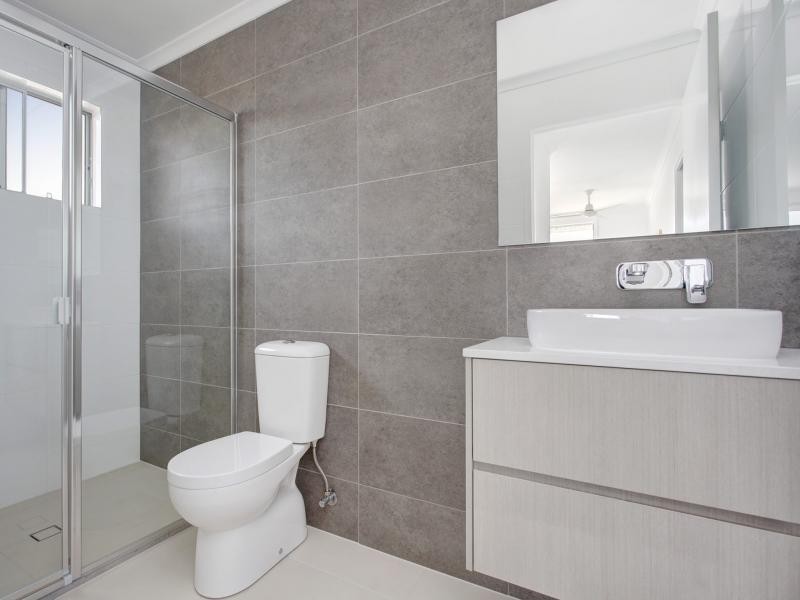 1/66 Skew Street, Sherwood QLD 4075