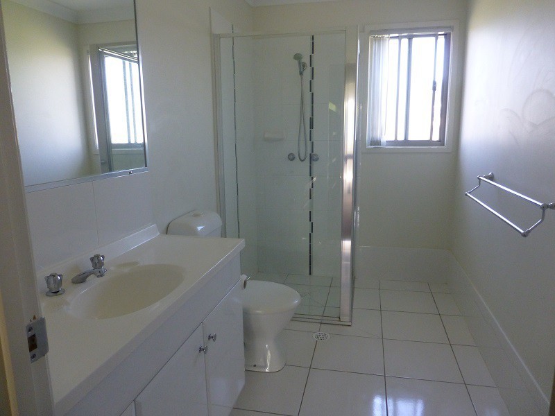 */30 Carmarthen Circuit, Pacific Pines QLD 4211