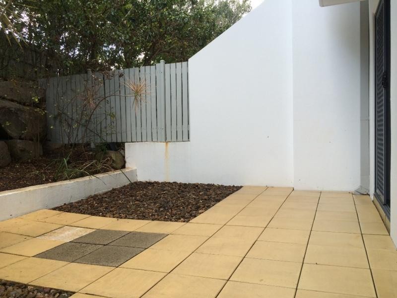 2/39-47 Oxlade Drive, New Farm QLD 4005