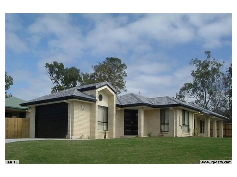 7 Whipbird Court, Urangan QLD 4655