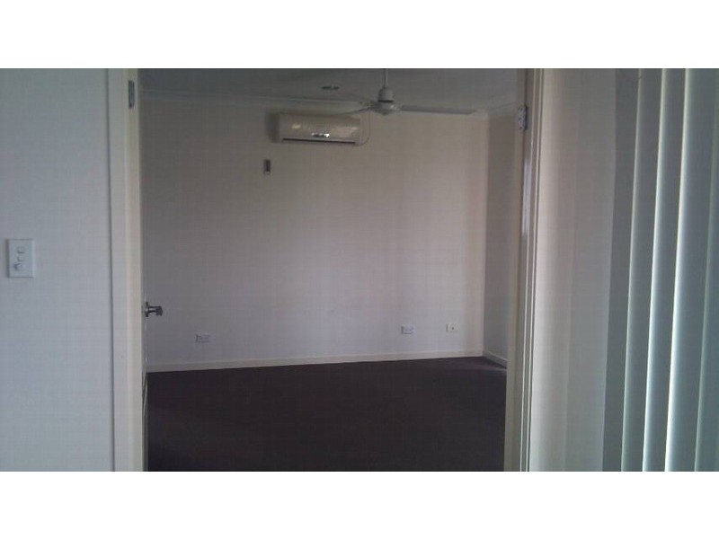 9 Marks Drive, Varsity Lakes QLD 4227